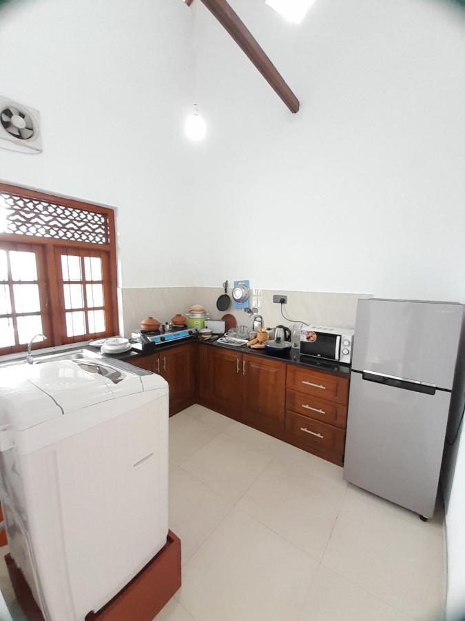Jasmine Negombo